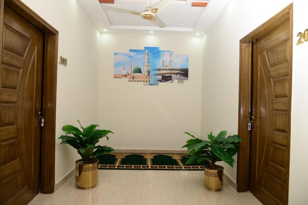 Hotel Deluxe Lahore Exterior photo